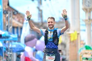 BIB: 5003
                            <button type="button" onclick="openModal(24883091)" class="btn btn-primary btn-sm float-right btn-popup" data-toggle="modal" data-target=".modal-high-quality">
                        <i class="fas fa-shopping-cart"></i> Add to Cart
                    </button>
                                            <button type="button" onclick="isThisMe(24883091, true)" class="btn btn-success btn-sm float-right btn-popup btn-isme hidden" data-toggle="tooltip" data-placement="bottom" title="นี่คือรูปของคุณใช่ไหม คลิกที่นี่เพื่อเอาเข้าอัลบั้ม">
                        <i class="fas fa-plus"></i> Add to album
                    </button>
                    <button type="button" onclick="isThisMe(24883091, false)" class="btn btn-warning btn-sm float-right btn-popup btn-isnotme hidden">
                        <i class="fas fa-ban"></i> Remove from album
                    </button>